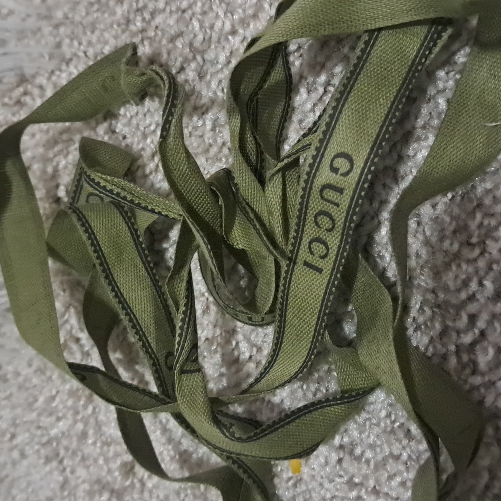 Gucci Ribbon